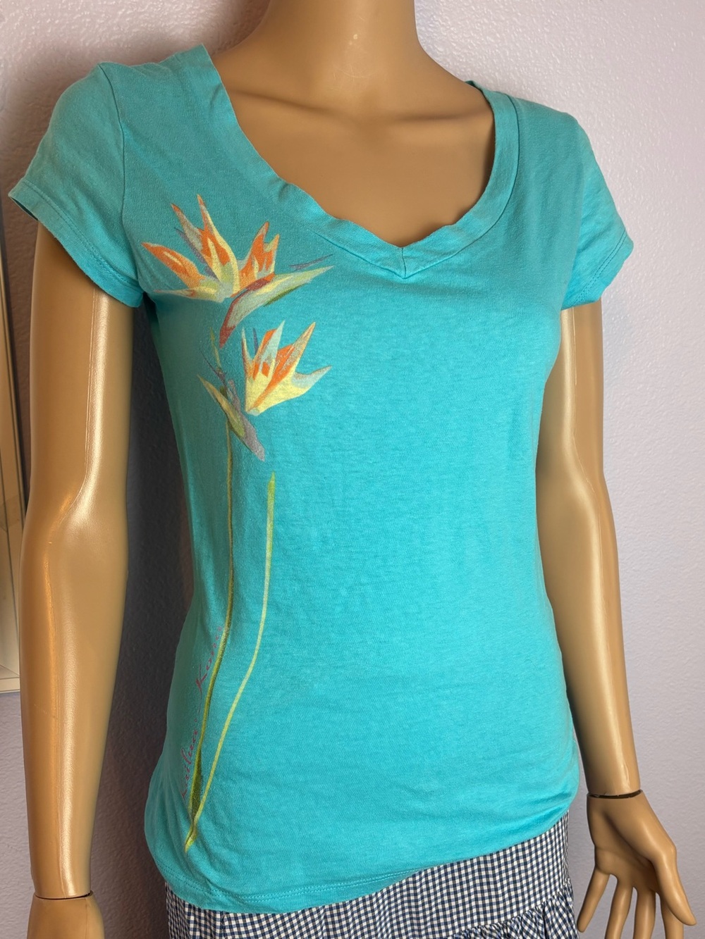 Turquoise V-Neck Bird of Paradise Short Sleeve Tee